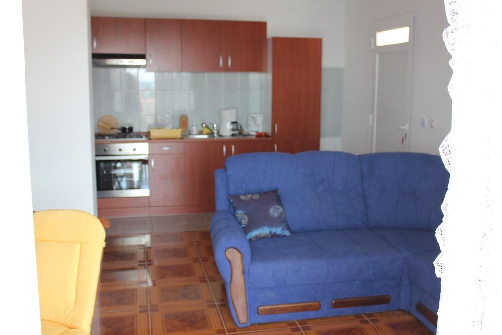 Apartament Toni Na Moru *